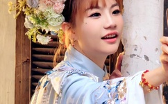 扒开女人下面使劲桶视频